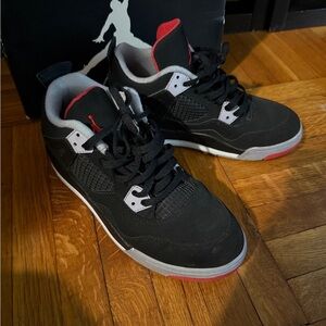 Like New Athletic‎ Boys Air Jordan Retro 4 Black Red Bred GS 3 Women’s Size 5